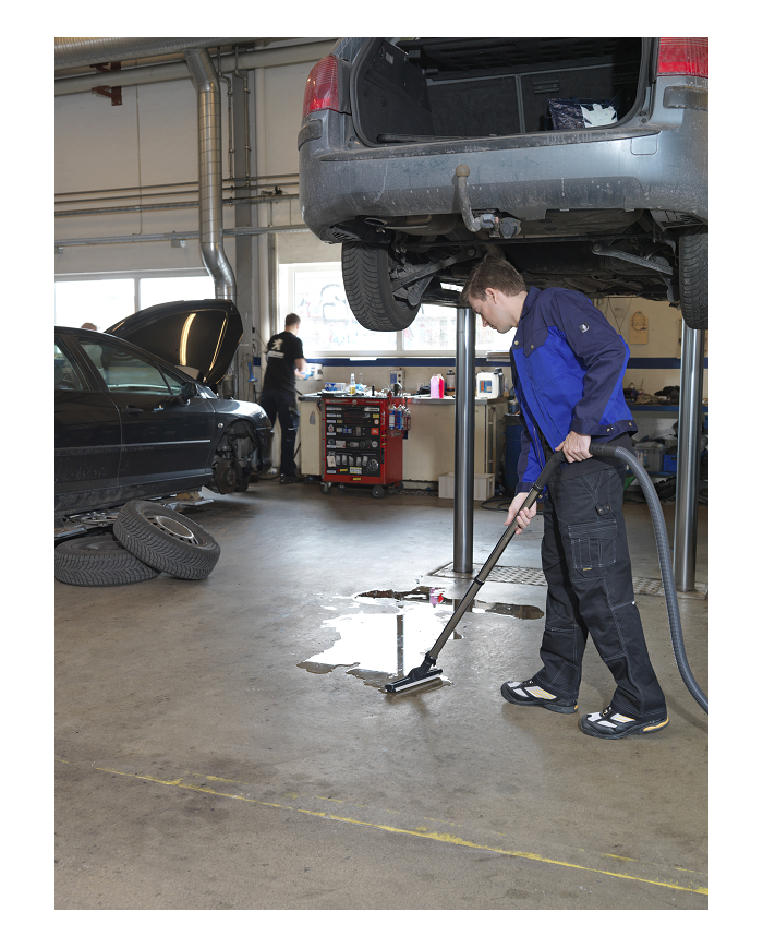 ASPIRATEUR EAU ET POUSSIÈRE